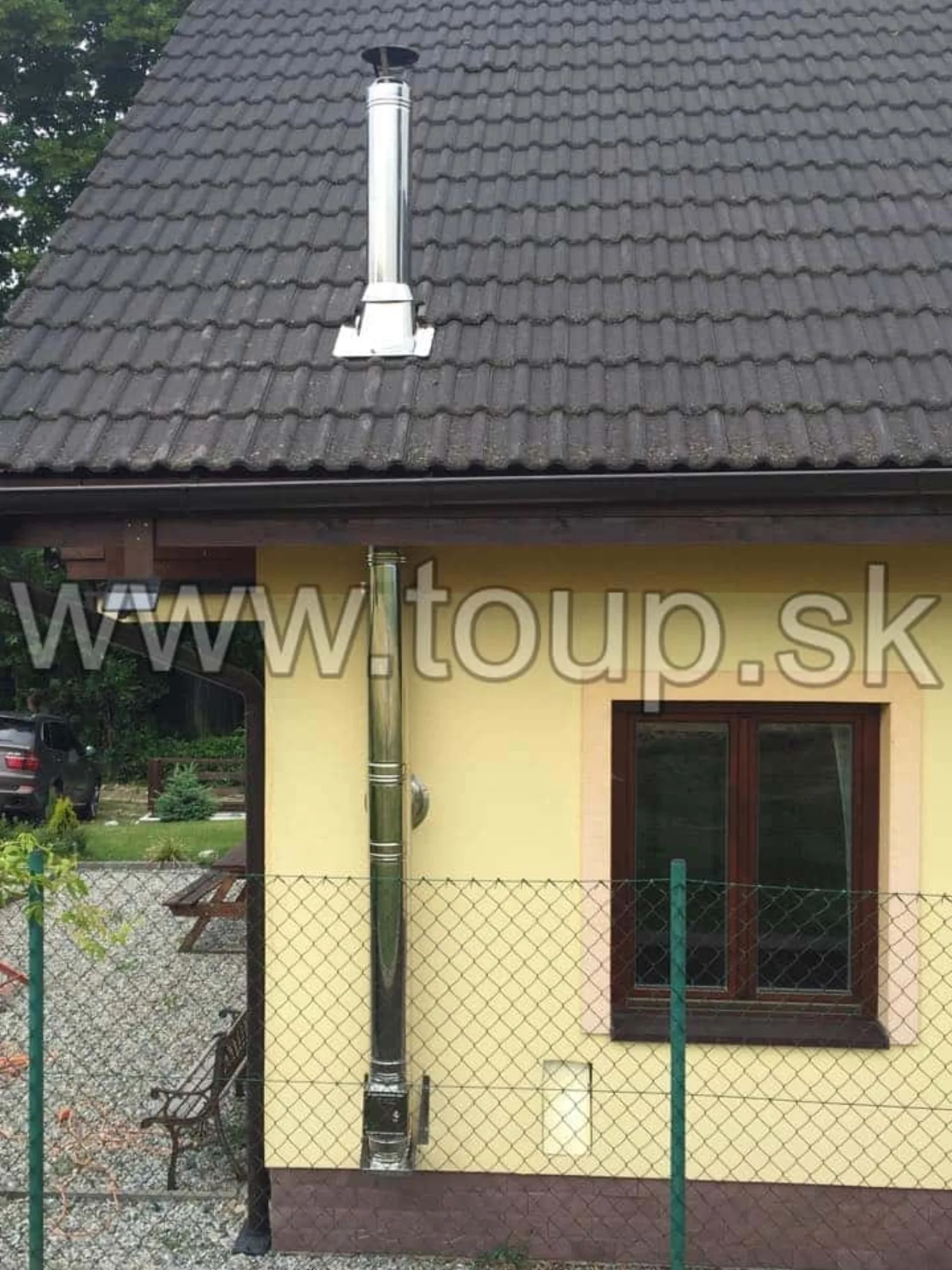 Vícevrstvý nerezový komín EKO — realizace TOUP